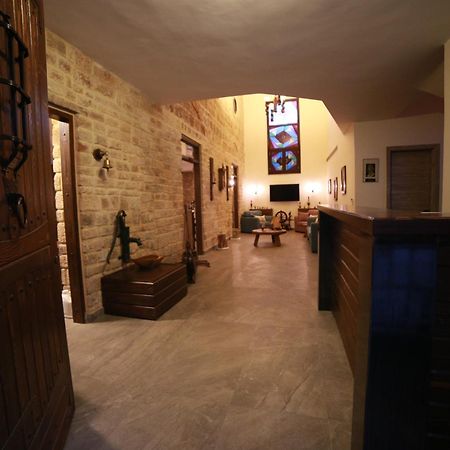 Asamina Boutique Hotel ไทร์ ภายนอก รูปภาพ