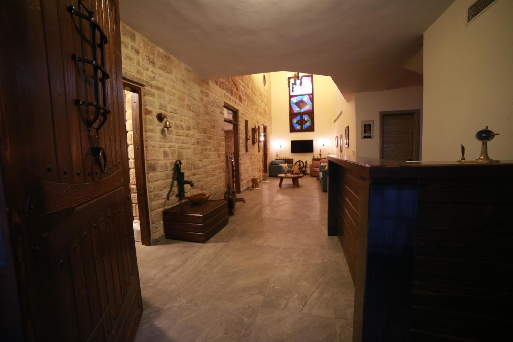 Asamina Boutique Hotel ไทร์ ภายนอก รูปภาพ