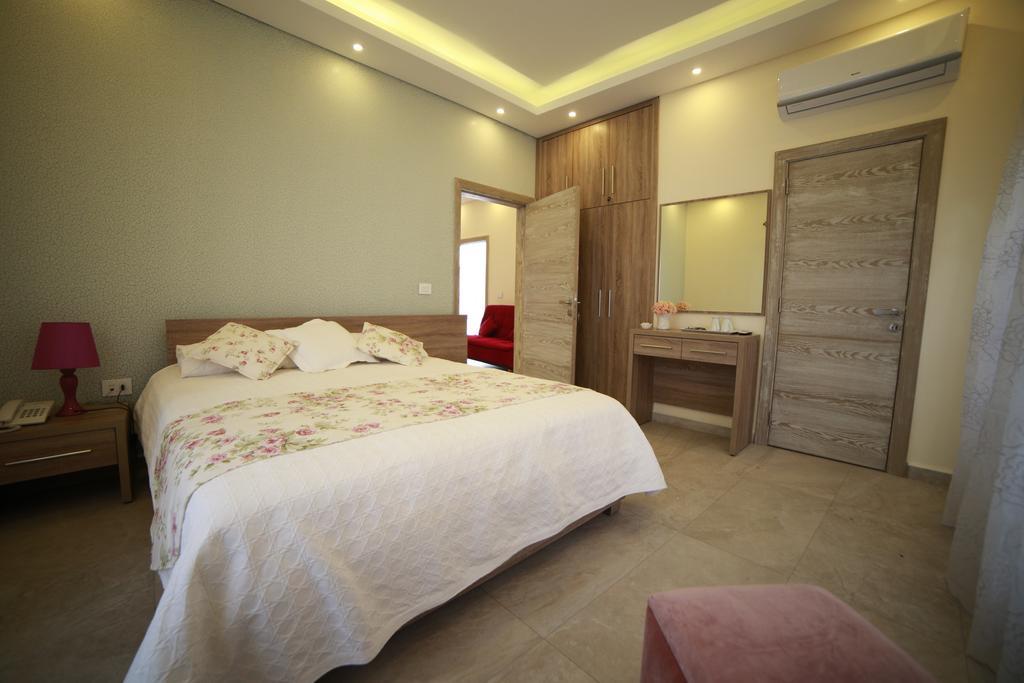 Asamina Boutique Hotel ไทร์ ภายนอก รูปภาพ