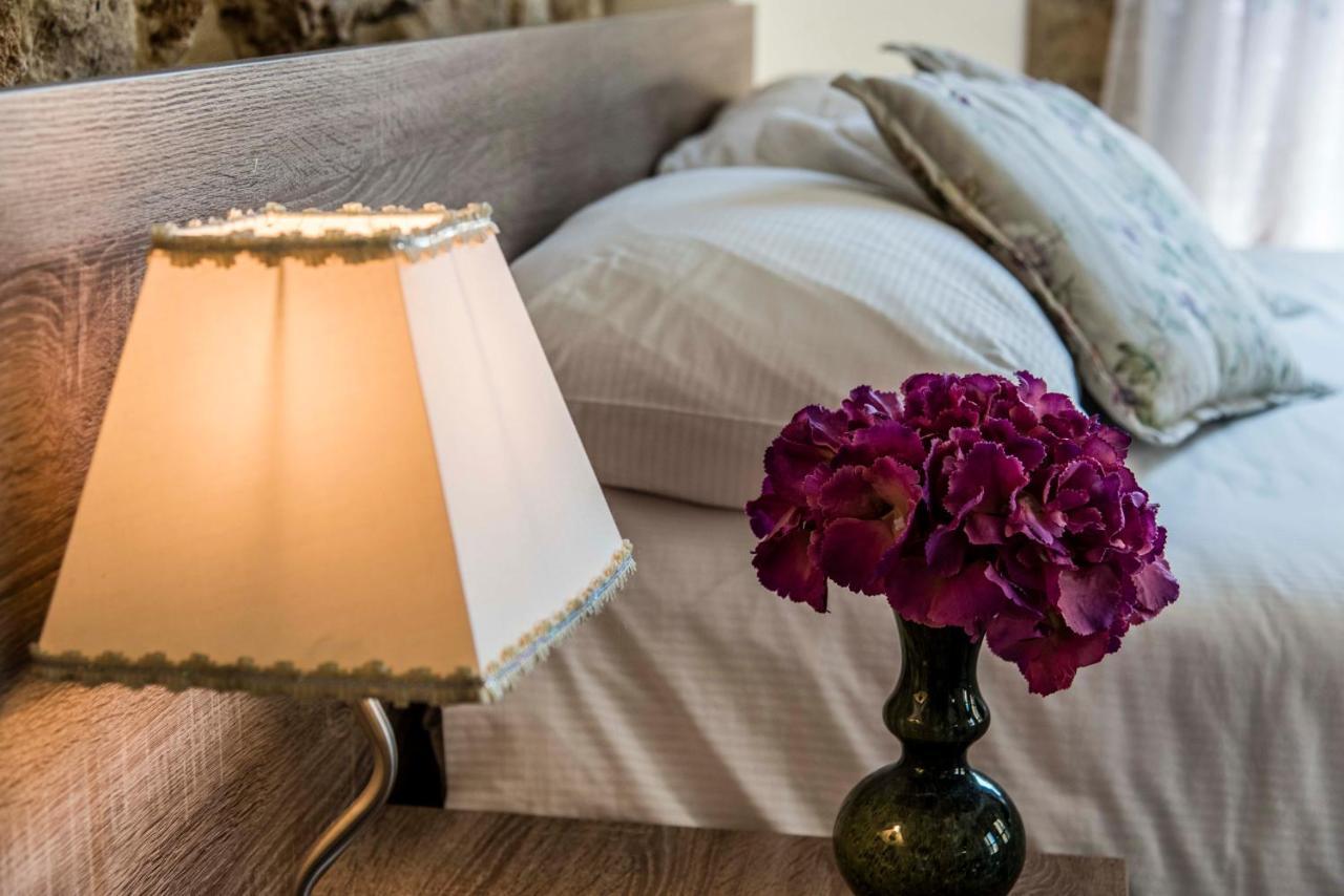 Asamina Boutique Hotel ไทร์ ภายนอก รูปภาพ