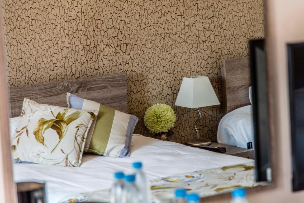 Asamina Boutique Hotel ไทร์ ภายนอก รูปภาพ