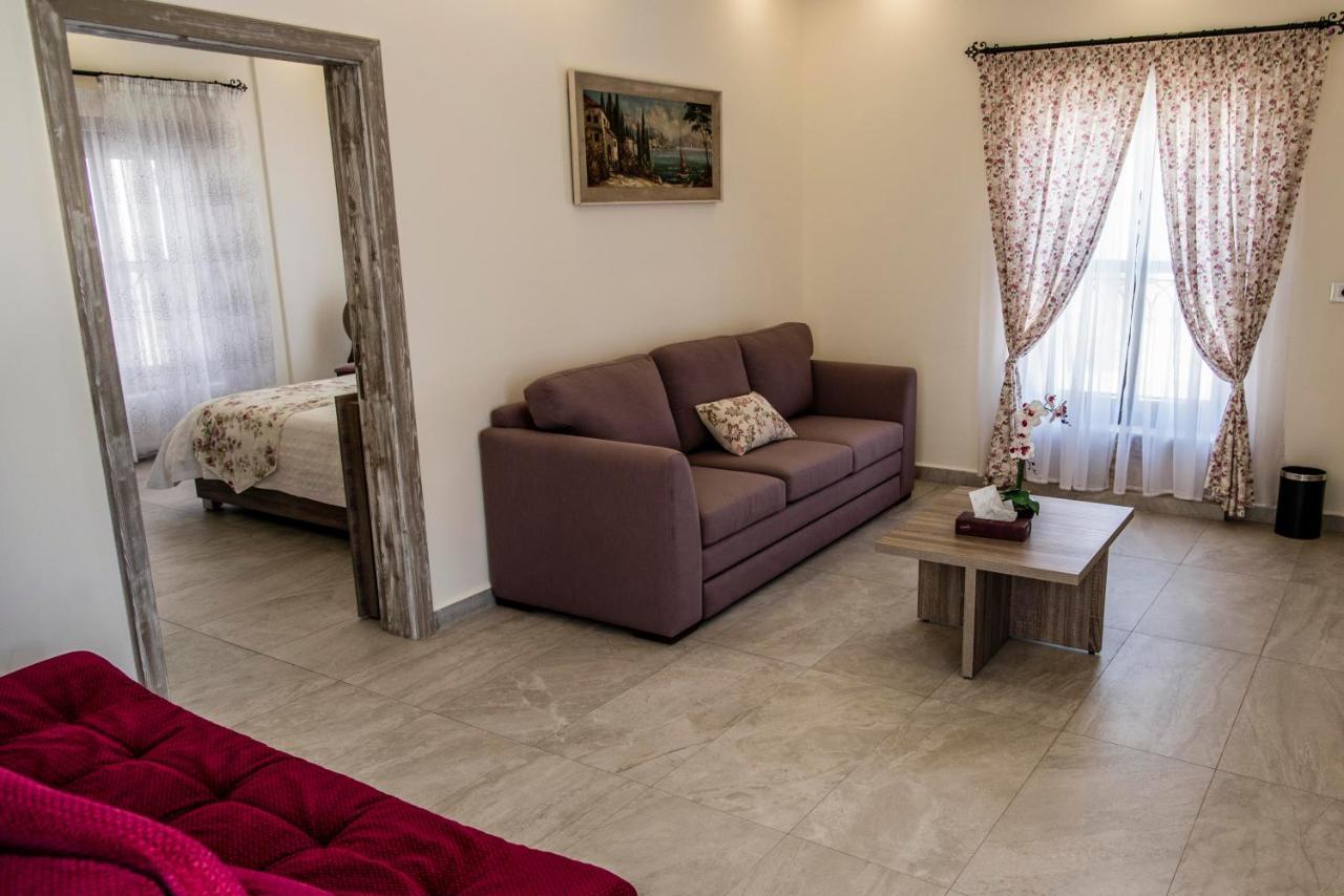 Asamina Boutique Hotel ไทร์ ภายนอก รูปภาพ
